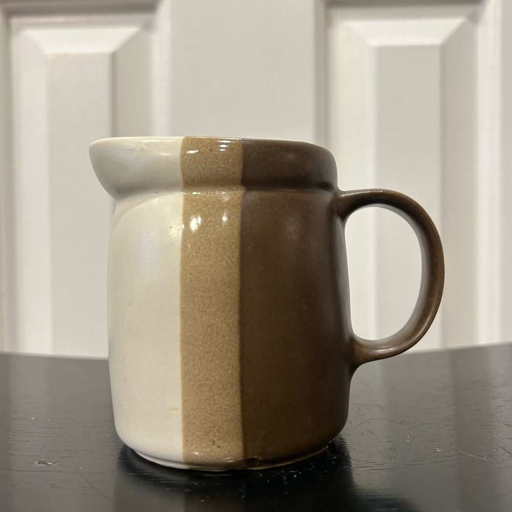 McCoy Pottery Tri-color Brown Sandstone Creamer 1414 USA - Picture 4 of 4
